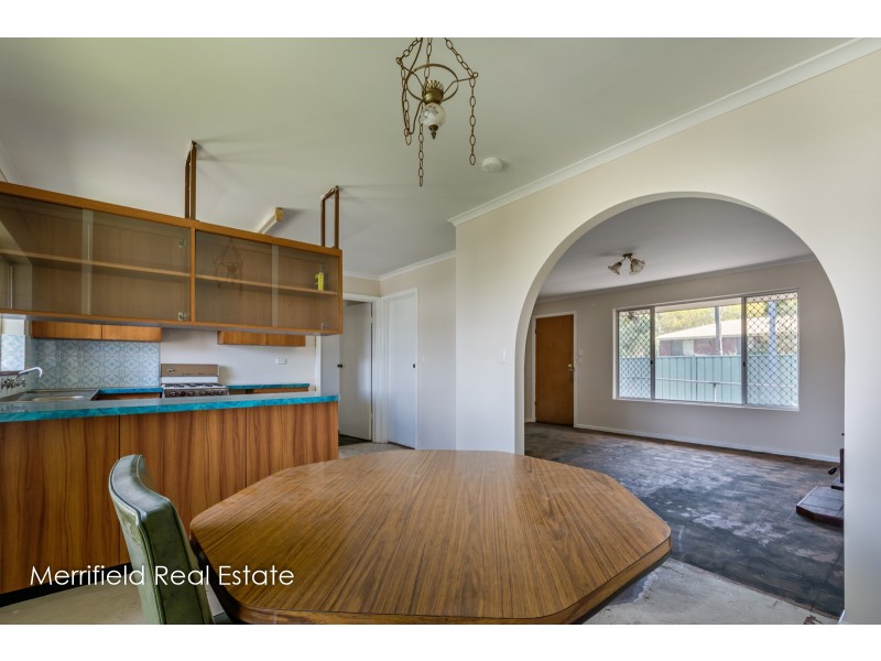 16 Wolfe Road, Gledhow WA 6330