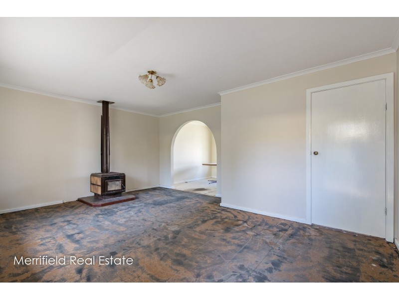 16 Wolfe Road, Gledhow WA 6330