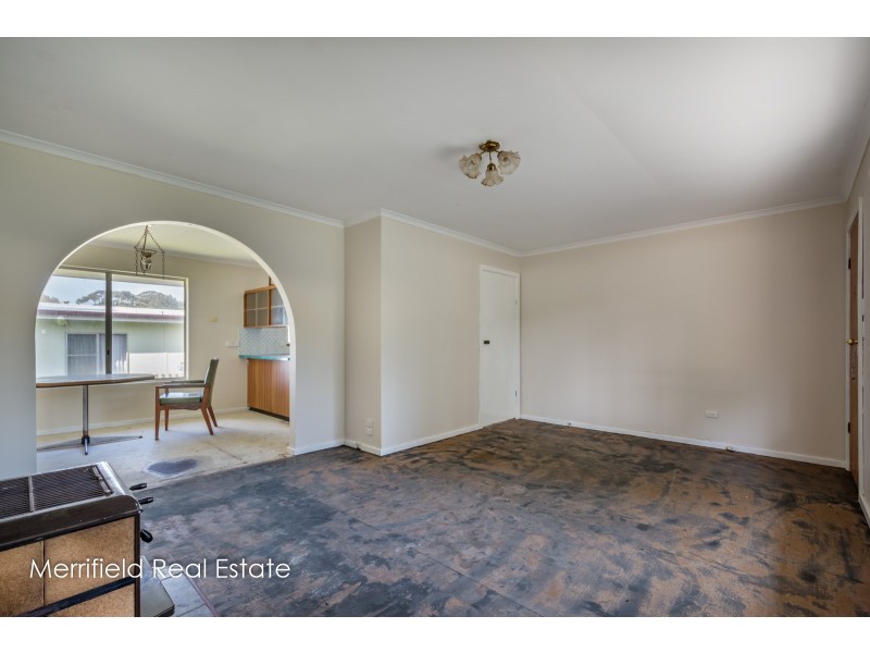 16 Wolfe Road, Gledhow WA 6330