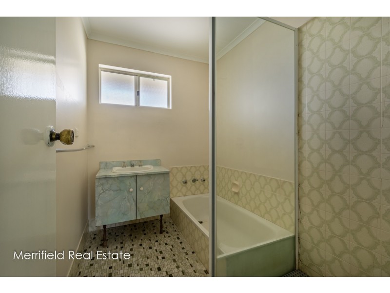 16 Wolfe Road, Gledhow WA 6330