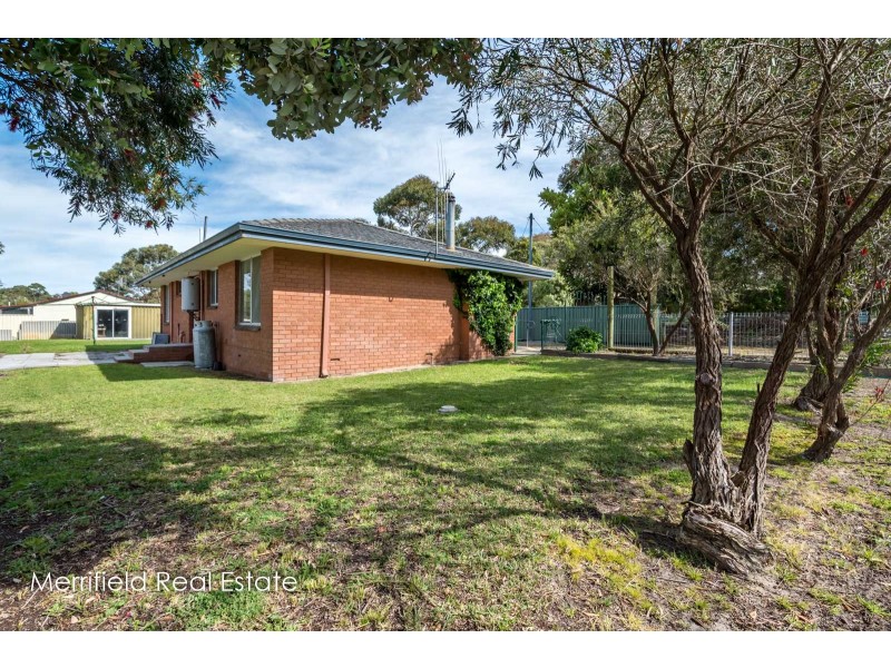 16 Wolfe Road, Gledhow WA 6330