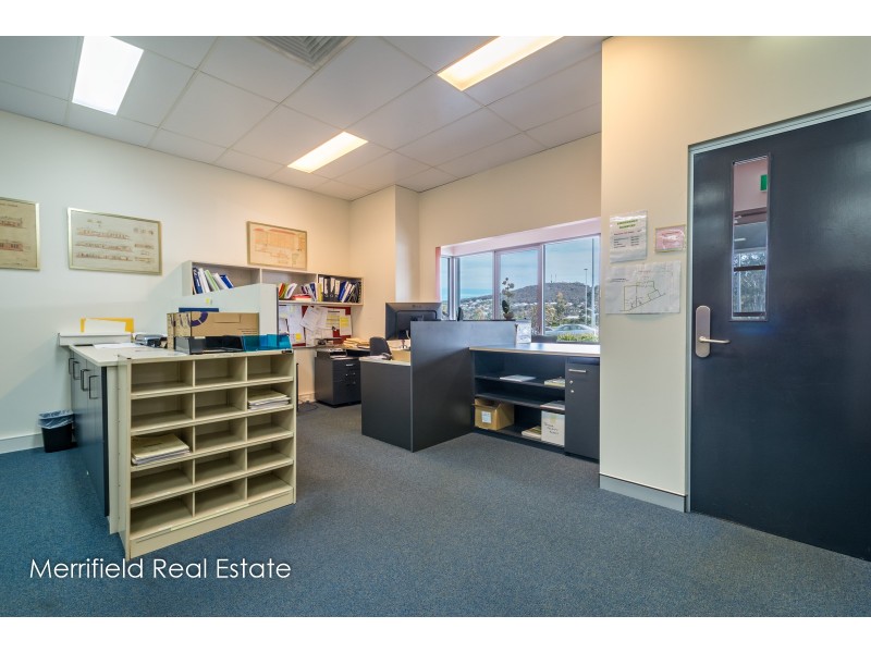 1 & 2/2 Barnesby Drive, Yakamia WA 6330