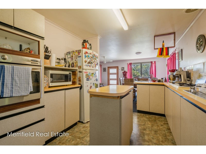 5 Lorenzo Way, Orana WA 6330