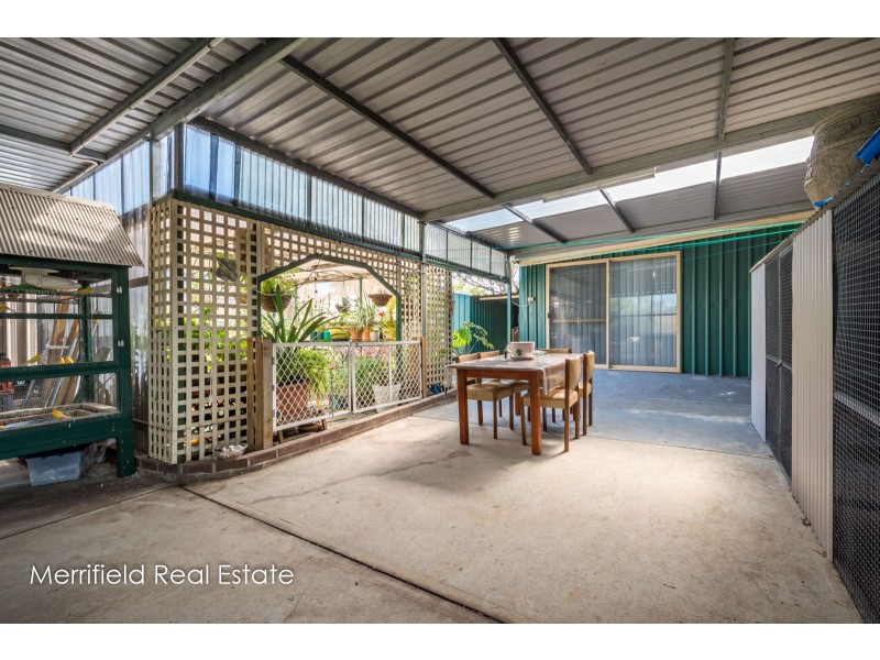 5 Lorenzo Way, Orana WA 6330