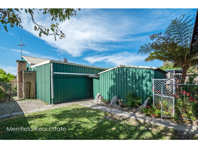 5 Lorenzo Way, Orana WA 6330