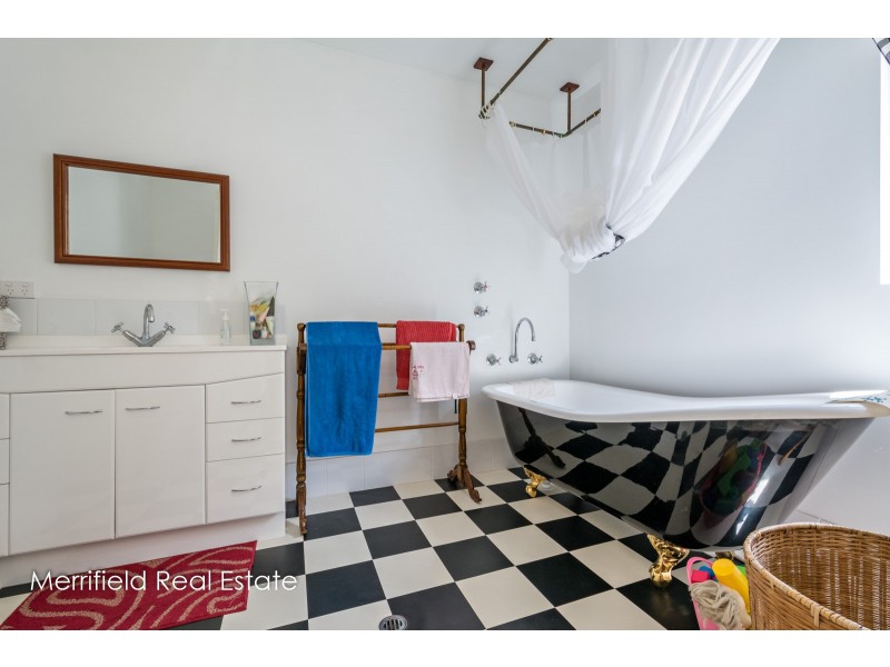 75 The Esplanade, Lower King WA 6330