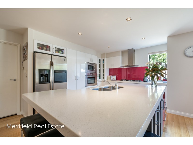 33 Lake Seppings Drive, Mira Mar WA 6330