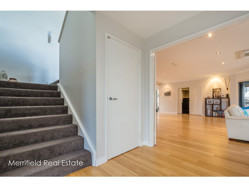 33 Lake Seppings Drive, Mira Mar WA 6330