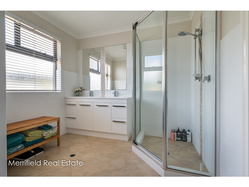 33 Lake Seppings Drive, Mira Mar WA 6330