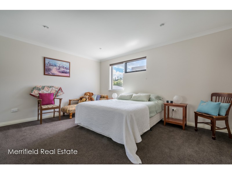 33 Lake Seppings Drive, Mira Mar WA 6330