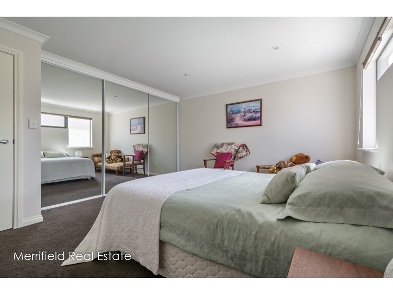 33 Lake Seppings Drive, Mira Mar WA 6330