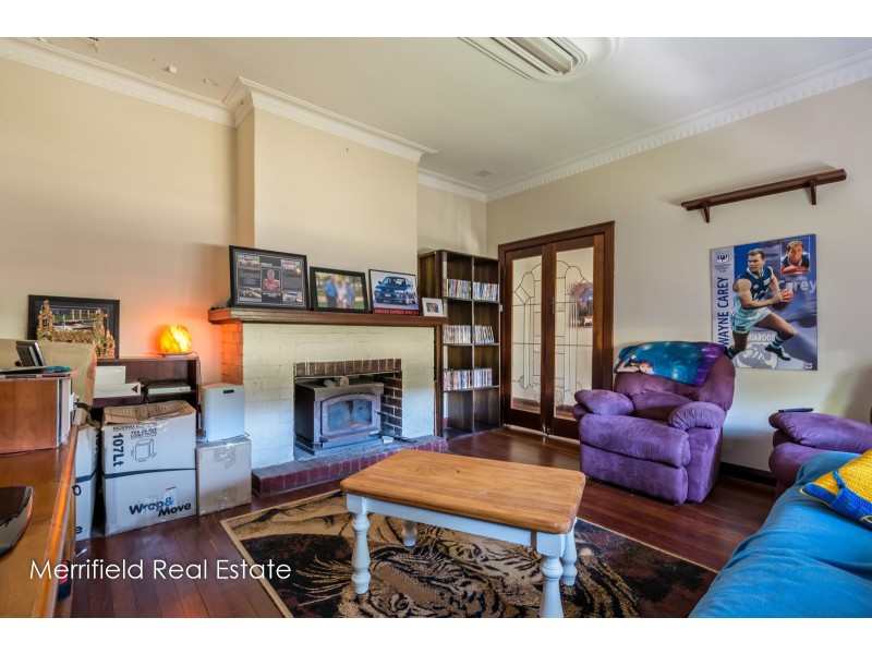 4 Camfield Street, Mount Melville WA 6330