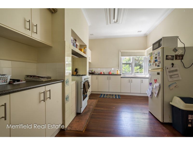 4 Camfield Street, Mount Melville WA 6330