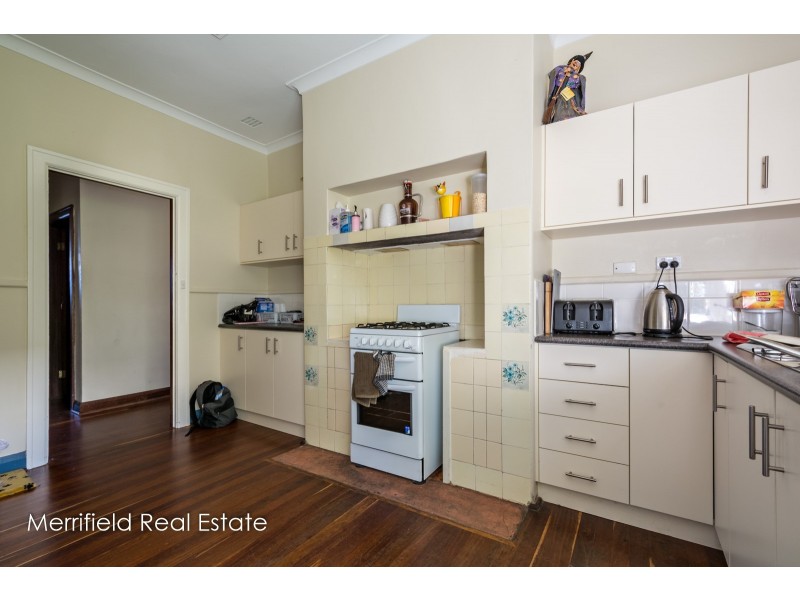 4 Camfield Street, Mount Melville WA 6330