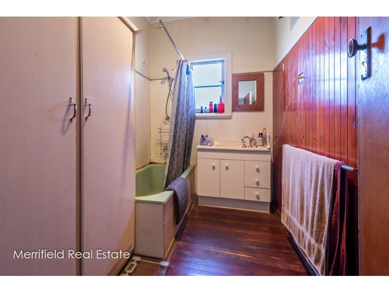 4 Camfield Street, Mount Melville WA 6330