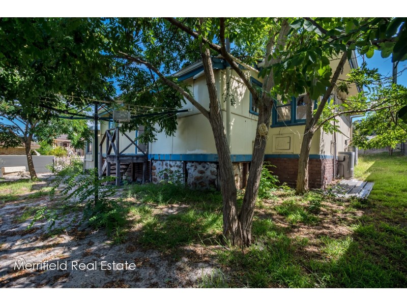 4 Camfield Street, Mount Melville WA 6330