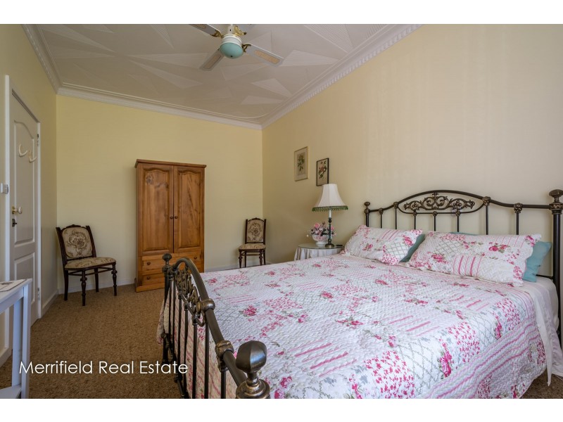 74 Mermaid Avenue, Emu Point WA 6330