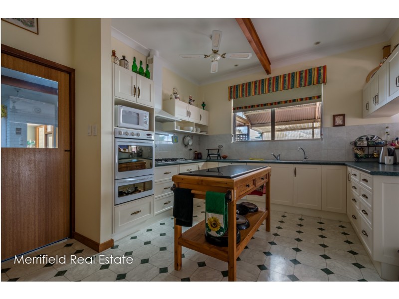 74 Mermaid Avenue, Emu Point WA 6330