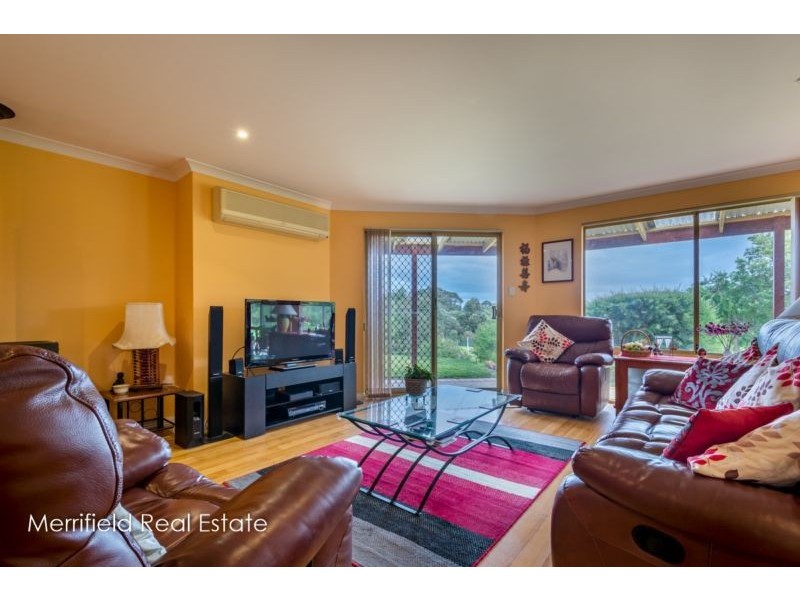 21 Hyde Court, Lower King WA 6330