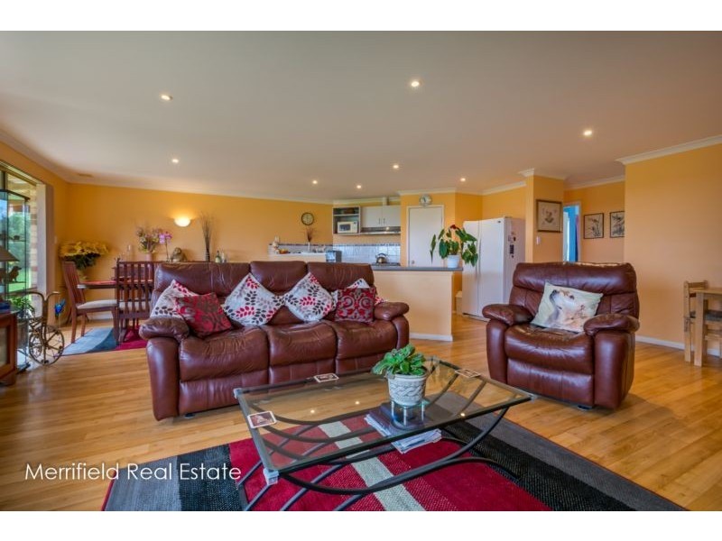 21 Hyde Court, Lower King WA 6330