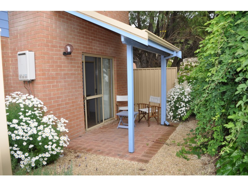 10/20 Adelaide Crescent, Middleton Beach WA 6330
