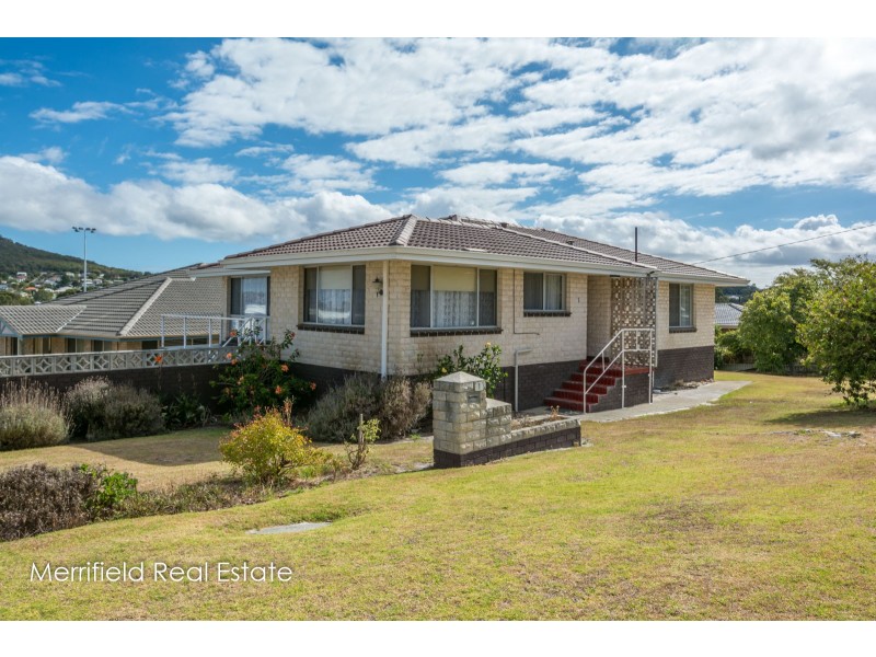 1 Ardeana Crescent, Yakamia WA 6330
