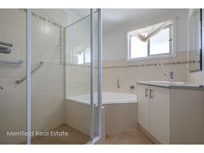 1 Ardeana Crescent, Yakamia WA 6330