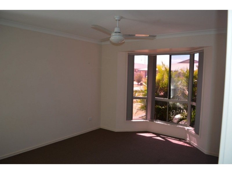 2/5 David Place, Kingaroy QLD 4610