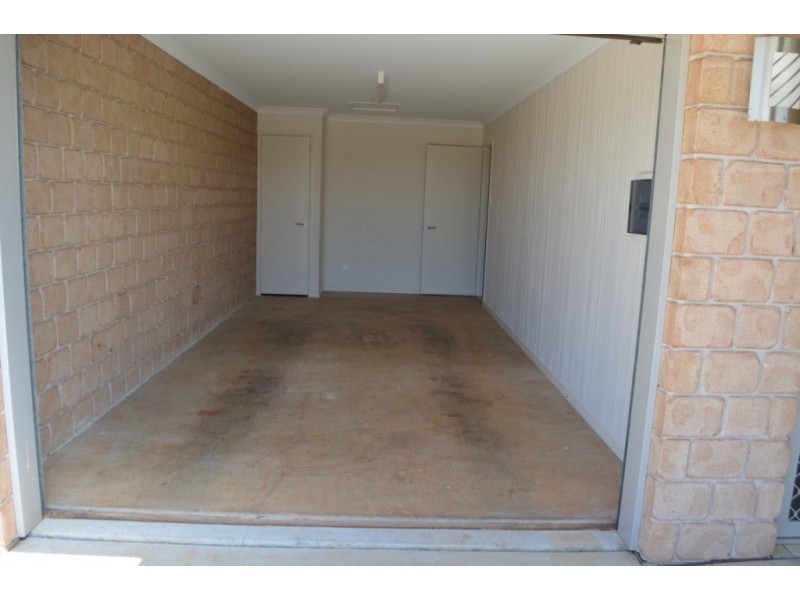 2/5 David Place, Kingaroy QLD 4610