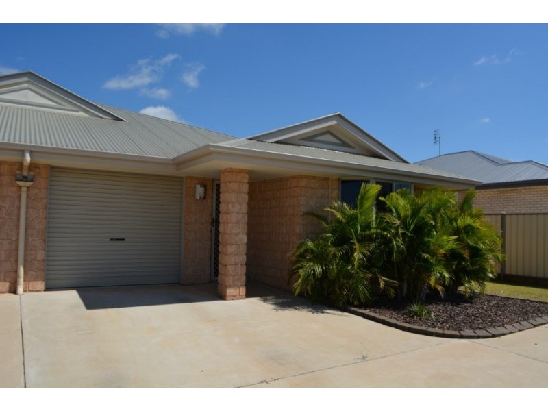 2/5 David Place, Kingaroy QLD 4610
