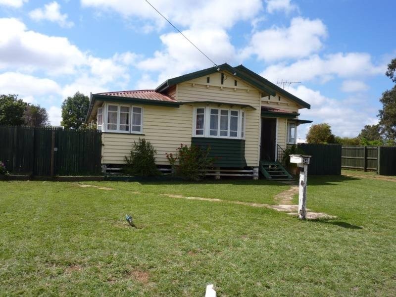 34 Walter Road, Kingaroy QLD 4610