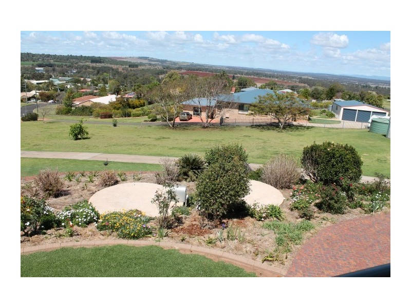 34 Nolan Drive, Kingaroy QLD 4610
