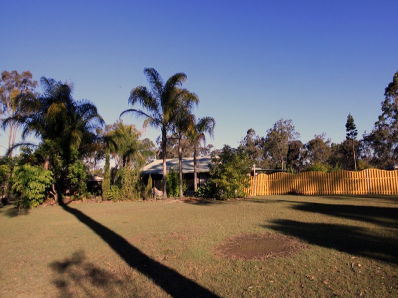 301 Carbeen Crescent, Nanango QLD 4615