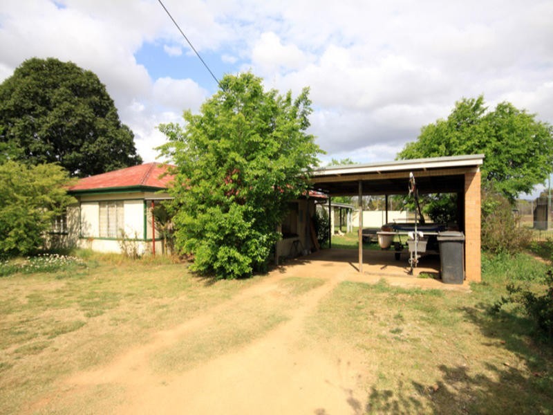 42 Youngman Street, Kingaroy QLD 4610