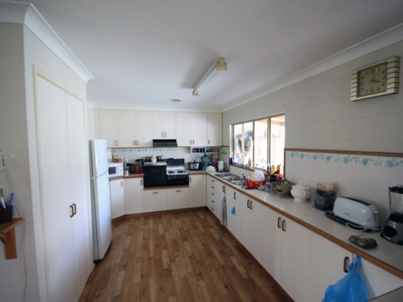 24 Julie Street, Taabinga QLD 4610