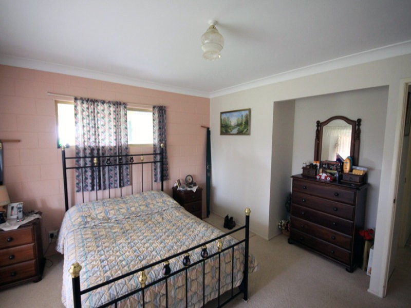 24 Julie Street, Taabinga QLD 4610