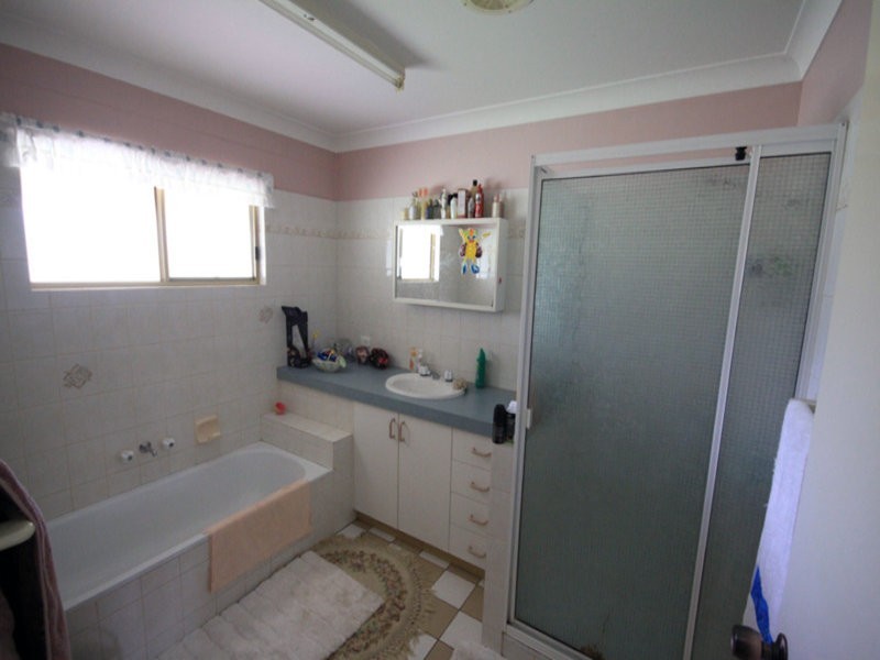 24 Julie Street, Taabinga QLD 4610