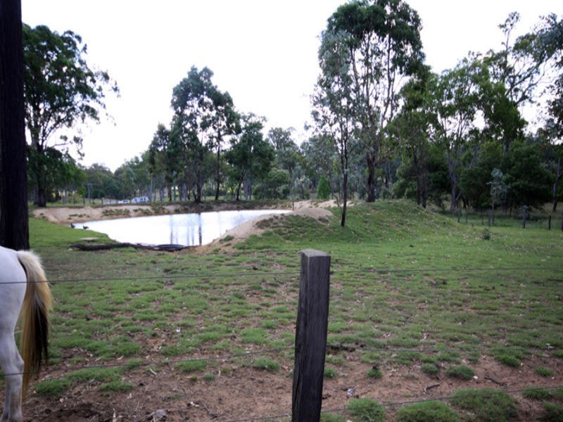 24 Julie Street, Taabinga QLD 4610