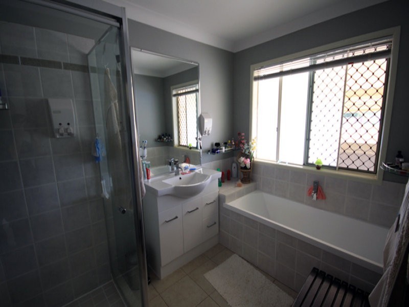 9-11 Albion Street, Kingaroy QLD 4610