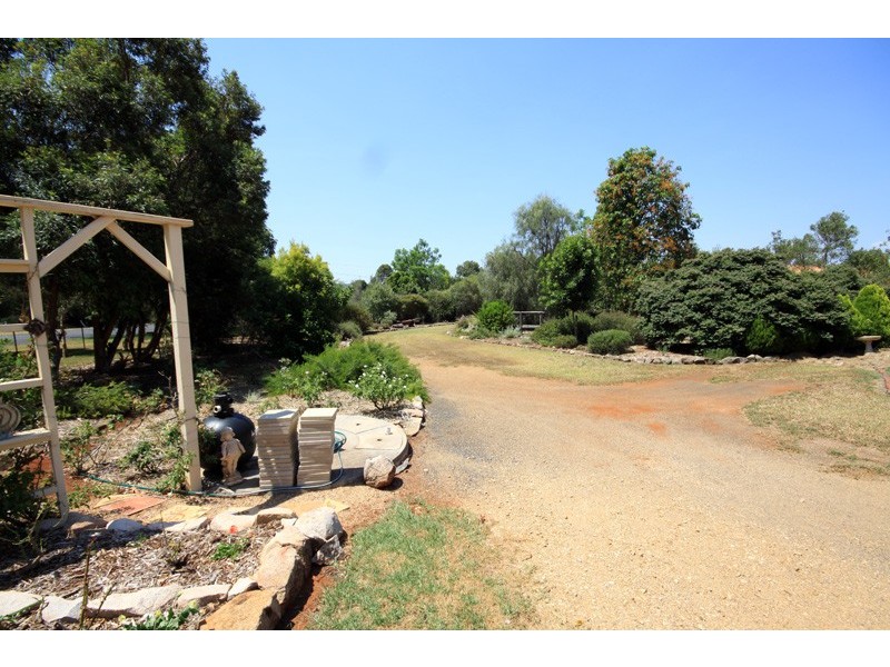 1 Macaulay Drive, Kingaroy QLD 4610