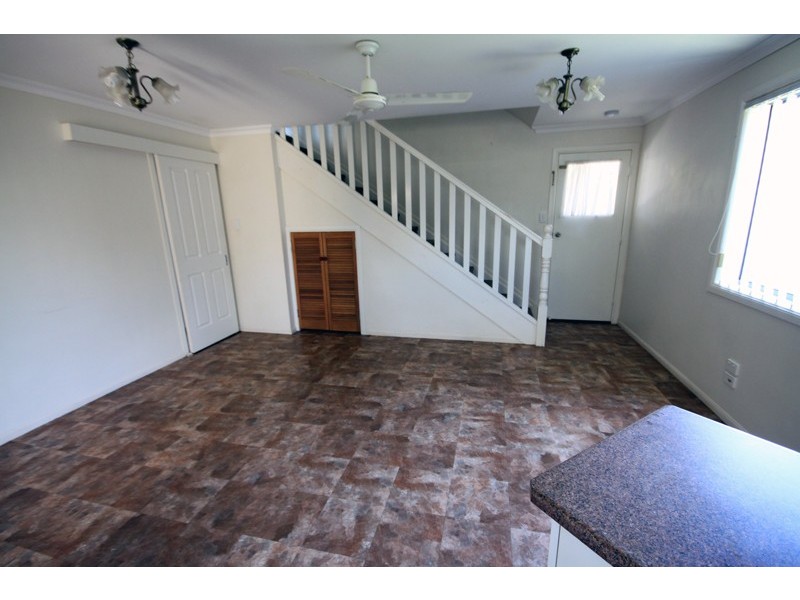 6/277 Haly Street, Kingaroy QLD 4610