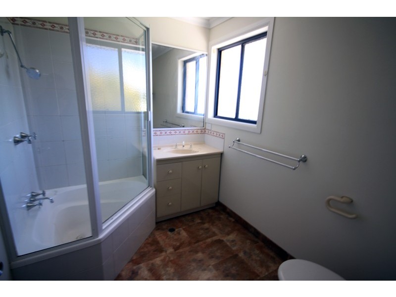 6/277 Haly Street, Kingaroy QLD 4610