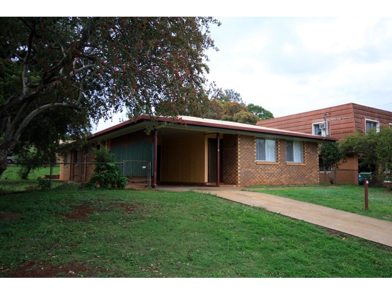 126 Ivy Street, Kingaroy QLD 4610