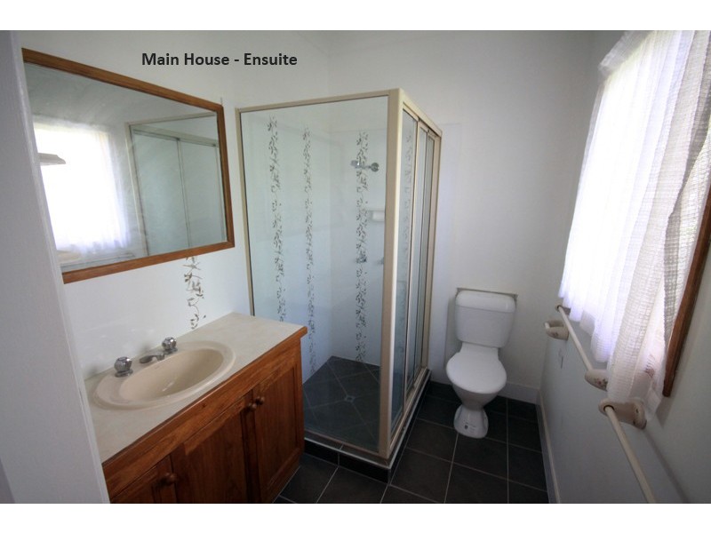 8 Kearney Street, Kingaroy QLD 4610