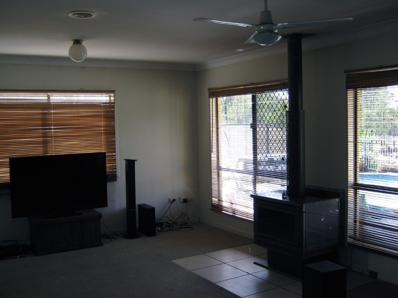 55 G S Wilson Drive, Nanango QLD 4615