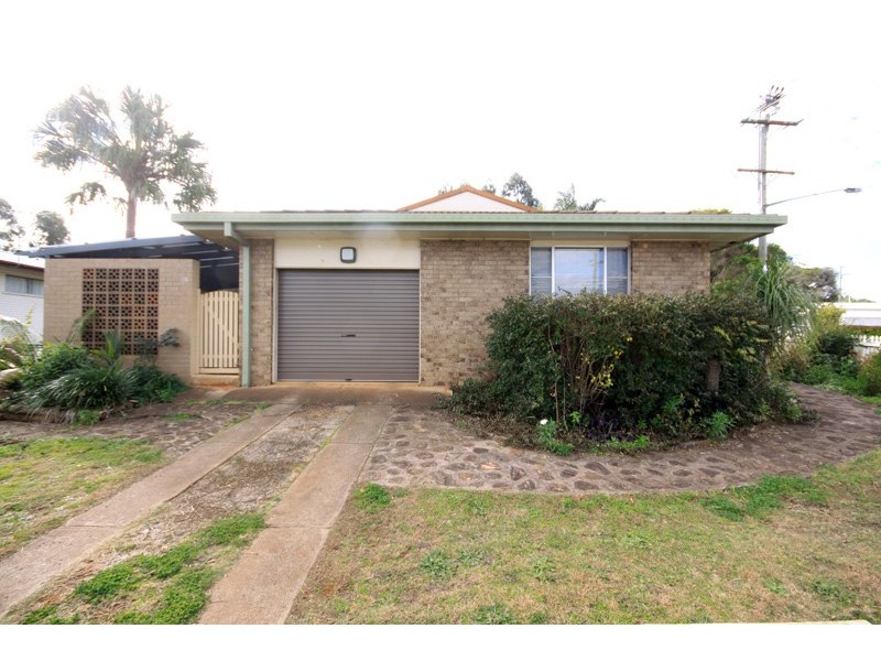 2 Carinya Street, Kingaroy QLD 4610