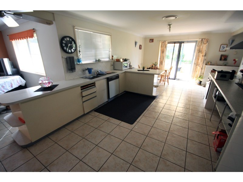 2 Carinya Street, Kingaroy QLD 4610