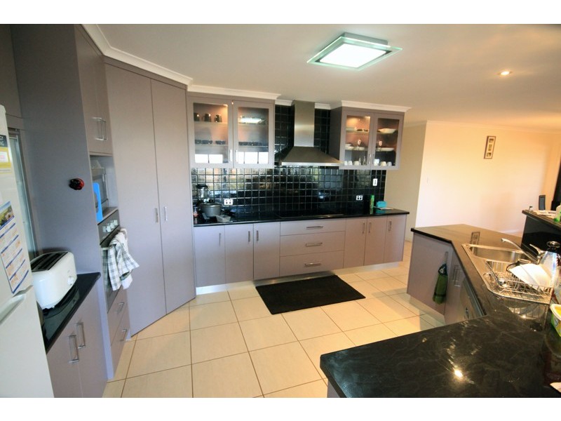 17 Freeman Court, Kingaroy QLD 4610