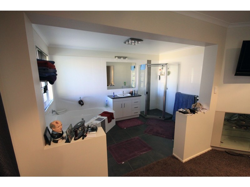 17 Freeman Court, Kingaroy QLD 4610