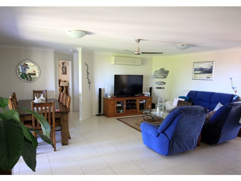 69 Cowie Drive, Kingaroy QLD 4610